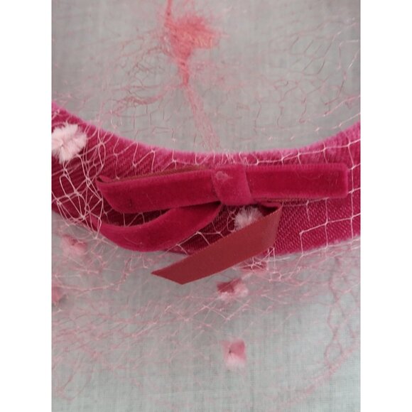 Vintage 50’s Bright Pink Velvet Pillbox Hat Veil Netting Women’s 950 - Picture 3 of 9